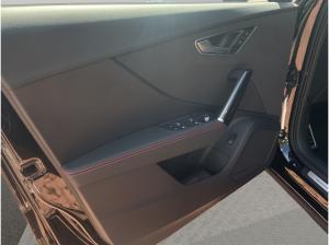 Audi Q2 S line Matrix LED CarPlay Leder RÜ 19"