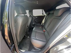Audi Q2 S line Matrix LED CarPlay Leder RÜ 19"