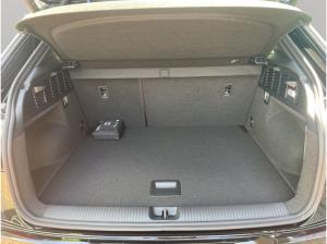 Audi Q2 S line Matrix LED CarPlay Leder RÜ 19"