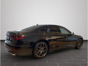 Audi S8 (4NC)