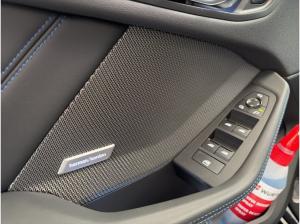 BMW 135 M135 XDRIVE AHK+PANO+360GRAD+HEAD-UP+VOLL LED