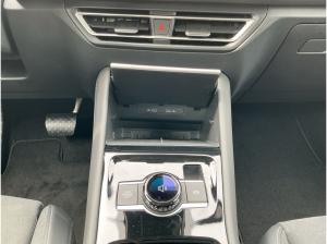 Volkswagen Tiguan Elegance 1.5 eHybrid DSG AHK Keyless Allwetterreifen Kamera Navi ACC