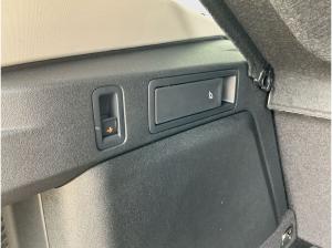 Volkswagen Tiguan Elegance 1.5 eHybrid DSG AHK Keyless Allwetterreifen Kamera Navi ACC