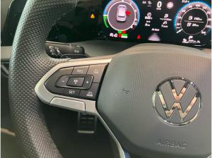 Volkswagen Golf VIII GTE BLACK STYLE 1.5eTSI DSG HYBRID ACC.5J-G.AHK.KAMERA.NAVI+VC.HUD