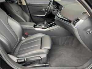 BMW 330 330e xDrive Sport Line