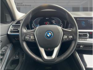 BMW 330 330e xDrive Sport Line