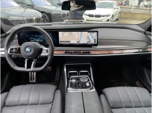 BMW i7 M70 xDrive || B&W TheatherScreen Autobahnass UPE: 222.199,-EUR