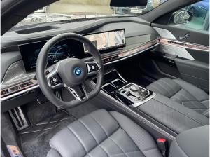 BMW i7 M70 xDrive || B&W TheatherScreen Autobahnass UPE: 222.199,-EUR