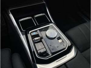 BMW i7 M70 xDrive || B&W TheatherScreen Autobahnass UPE: 222.199,-EUR