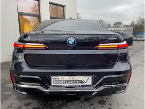 BMW i7 M70 xDrive || B&W TheatherScreen Autobahnass UPE: 222.199,-EUR