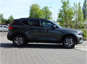 Volvo XC40 B3 Plus Dark