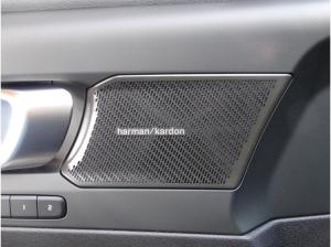Volvo XC40 B3 Plus Dark
