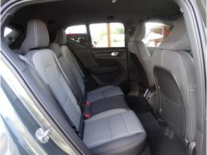 Volvo XC40 B3 Plus Dark