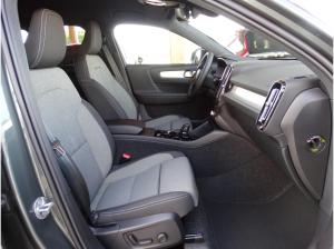 Volvo XC40 B3 Plus Dark