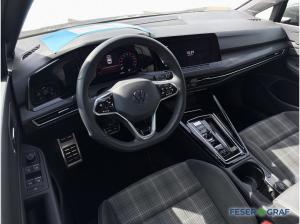 Volkswagen Golf VIII GTD 2.0 TDI DSG IQ LIGHT APP SHZ PDC