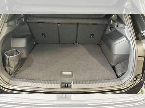 Volkswagen Tiguan R-Line 2.0 l TDI DSG 360 ACC AHK AUT Kam.