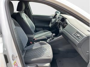 Volkswagen Taigo R-Line 1.0 l TSI DSG AHK Allwetterreifen Navi Kamera ACC