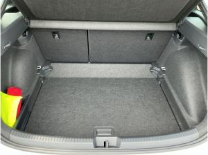 Volkswagen Taigo R-Line 1.0 l TSI DSG AHK Allwetterreifen Navi Kamera ACC