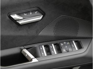 BMW iX3 50 xDrive M Sport HUD ACC RFK NAVI Standh.