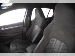 Volkswagen Golf 8 / 1.5 TSI DSG DSG R-LINE AHK HUD SOUND WINTERRÄDER
