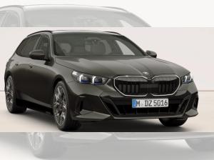 BMW 540 d xDrive Touring M Sportpaket Pro Comfort Paket Innovationspaket Travel Paket Autobahnassistent uvm.