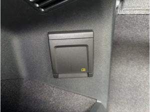 Volkswagen Tiguan R-Line 2.0 TDI DSG AHK Navi Sitzheizung
