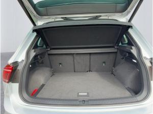 Volkswagen Tiguan 1.5 TSI R-Line DSG LM20 AHK Navi