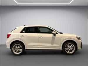 Audi Q2 S line 35 TFSI S tronic AHK