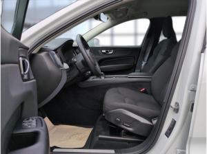 Volvo XC60 B4 (Diesel) Momentum Pro AWD Automatik Navi