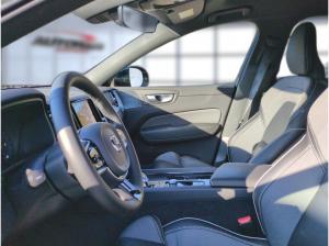 Volvo XC60 B4 (Benzin) Plus Dark 2WD Automatik Bluetooth