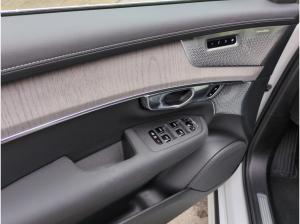 Volvo XC90 T8 Recharge Ultra Bright Plug-In Hybrid AWD A