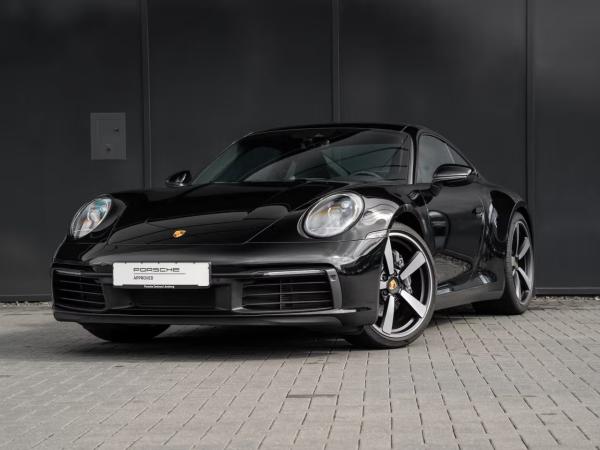 Porsche 911 Carrera
