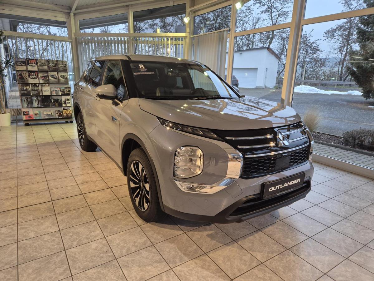 Mitsubishi Outlander (GN0W)