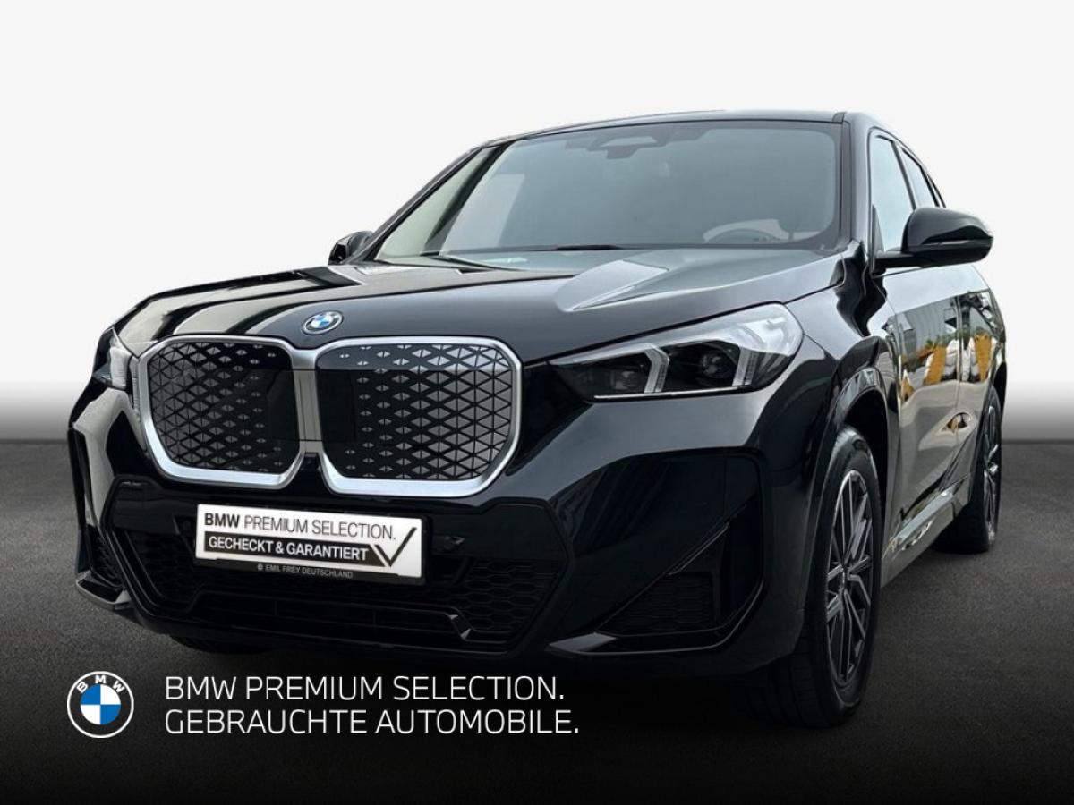 BMW iX1 xDrive30 M-Paket AHK LED HeadUp Harman Kardon