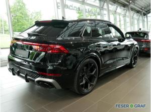 Audi RS Q8 SUV performance tiptronic