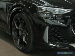 Audi RS Q8 SUV performance tiptronic