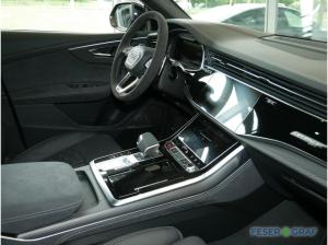 Audi RS Q8 SUV performance tiptronic
