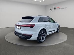 Audi SQ8 e-tron quattro Matrix B&O Pano HuD AHK 360°