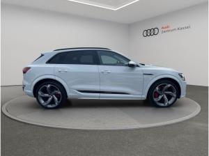 Audi SQ8 e-tron quattro Matrix B&O Pano HuD AHK 360°