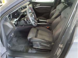 Audi Q8 e-tron 55 quattro S line Matrix AHK Navi 360°