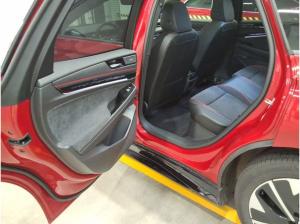 Volkswagen ID.7 Tourer GTX - Interieur und Exterieur Plus Paket + PANO / 8-fach Bereift