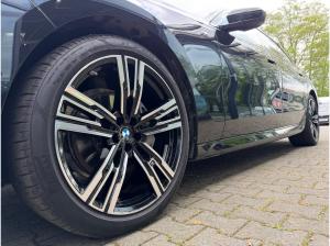 BMW 740 740d xDrive M Sport PanoSky StHzg B&W Autobahnas.