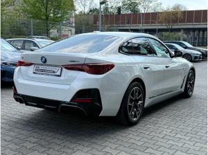BMW i4 xDrive40 M Sport //HeadUp Stop&Go Adapt.LED