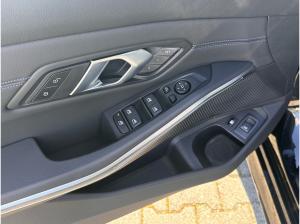 BMW 330 330e Touring M Sport //Pano AHK Stop&Go