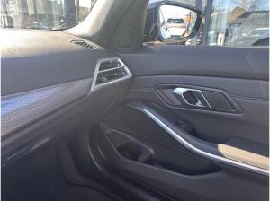 BMW 330 330e Touring M Sport //Pano AHK Stop&Go