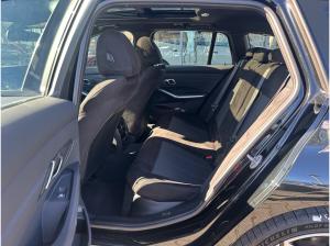 BMW 330 330e Touring M Sport //Pano AHK Stop&Go