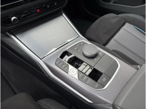 BMW 330 e xDrive Touring M Sport //Stop&Go AHK Pano