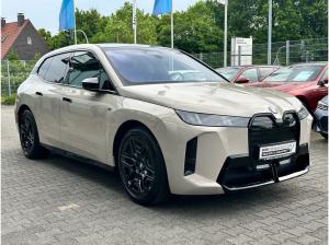 BMW ix M70 //Pano Stop&Go Leas.ab EUR 999,-inkl.