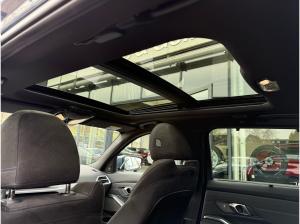 BMW 330 e xDrive Touring M Sport //Stop&Go AHK Pano