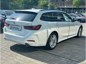 BMW 318 i Touring DrivingAssist Stop&Go HeadUp AHK